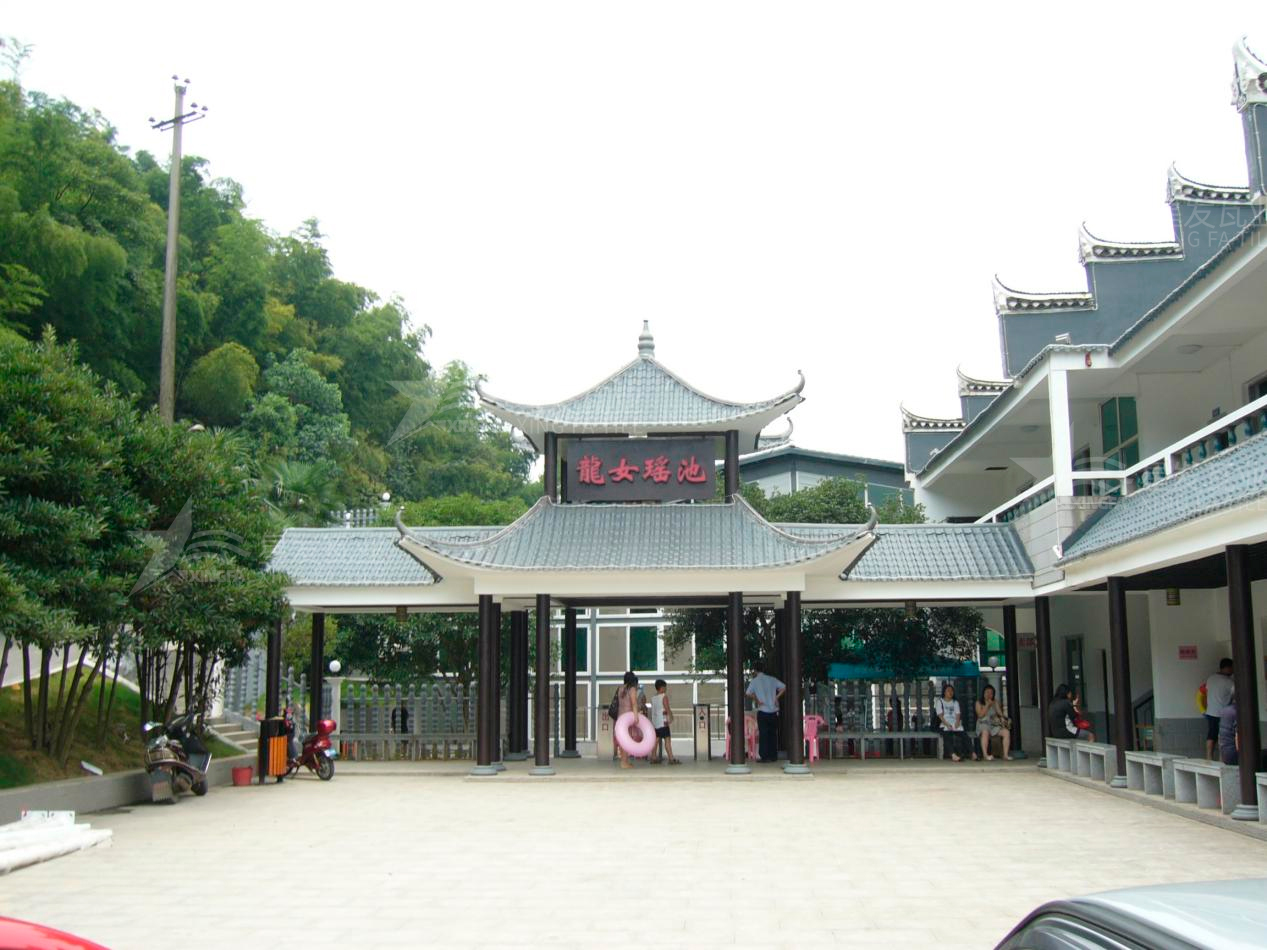 屋頂材料合成樹脂瓦和不銹鋼瓦哪個好？選擇很重要！
